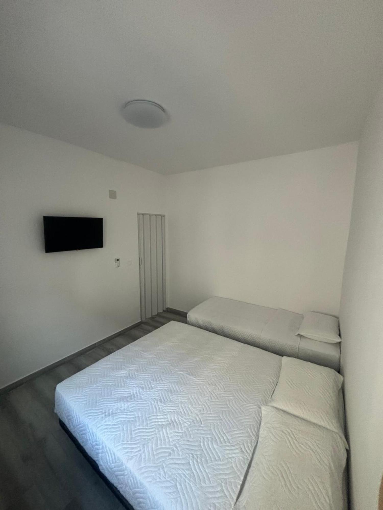 Alojamiento Canaima Malaga Exterior photo